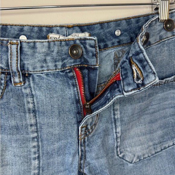 Free People low rise straight leg distressed hem button detail jeans size 25 - Picture 7 of 12